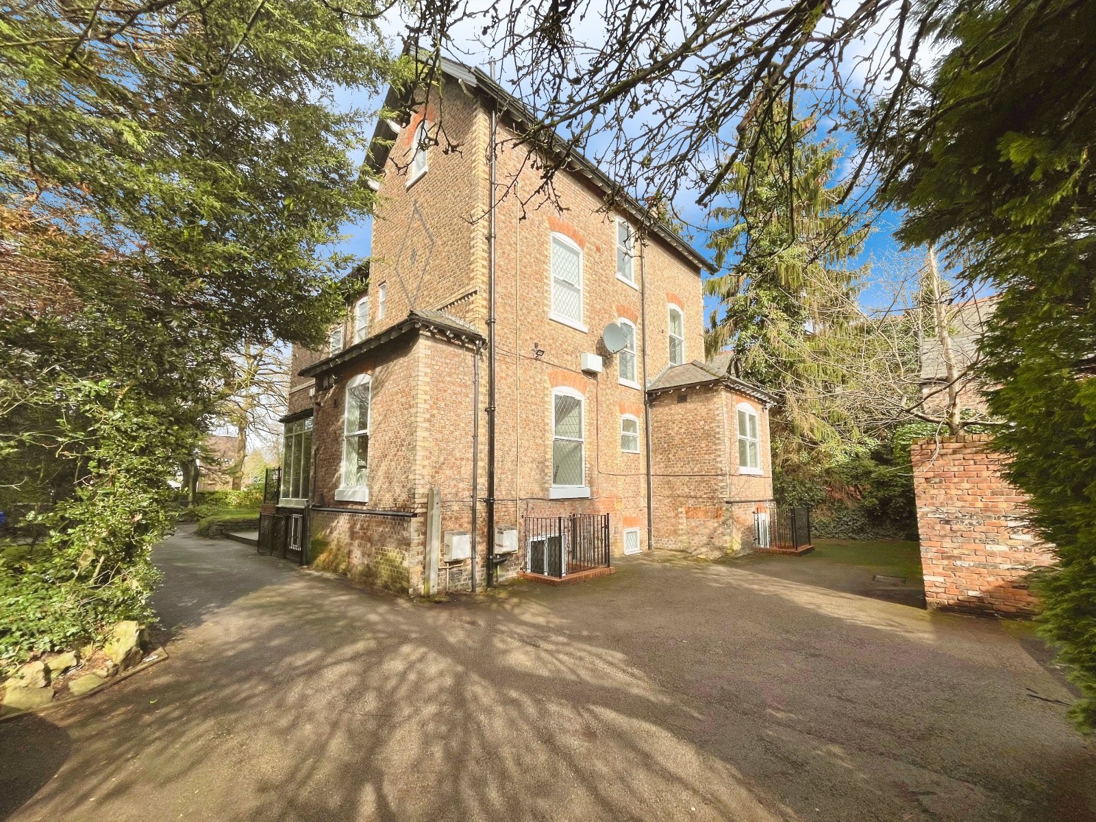 Palatine Road, Didsbury, Manchester, M20