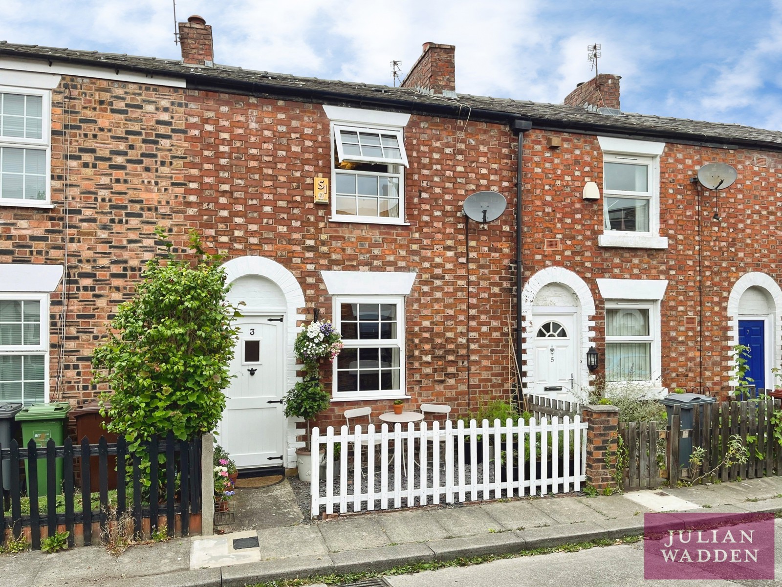 Davenfield Grove, Didsbury Village, Manchester, M20