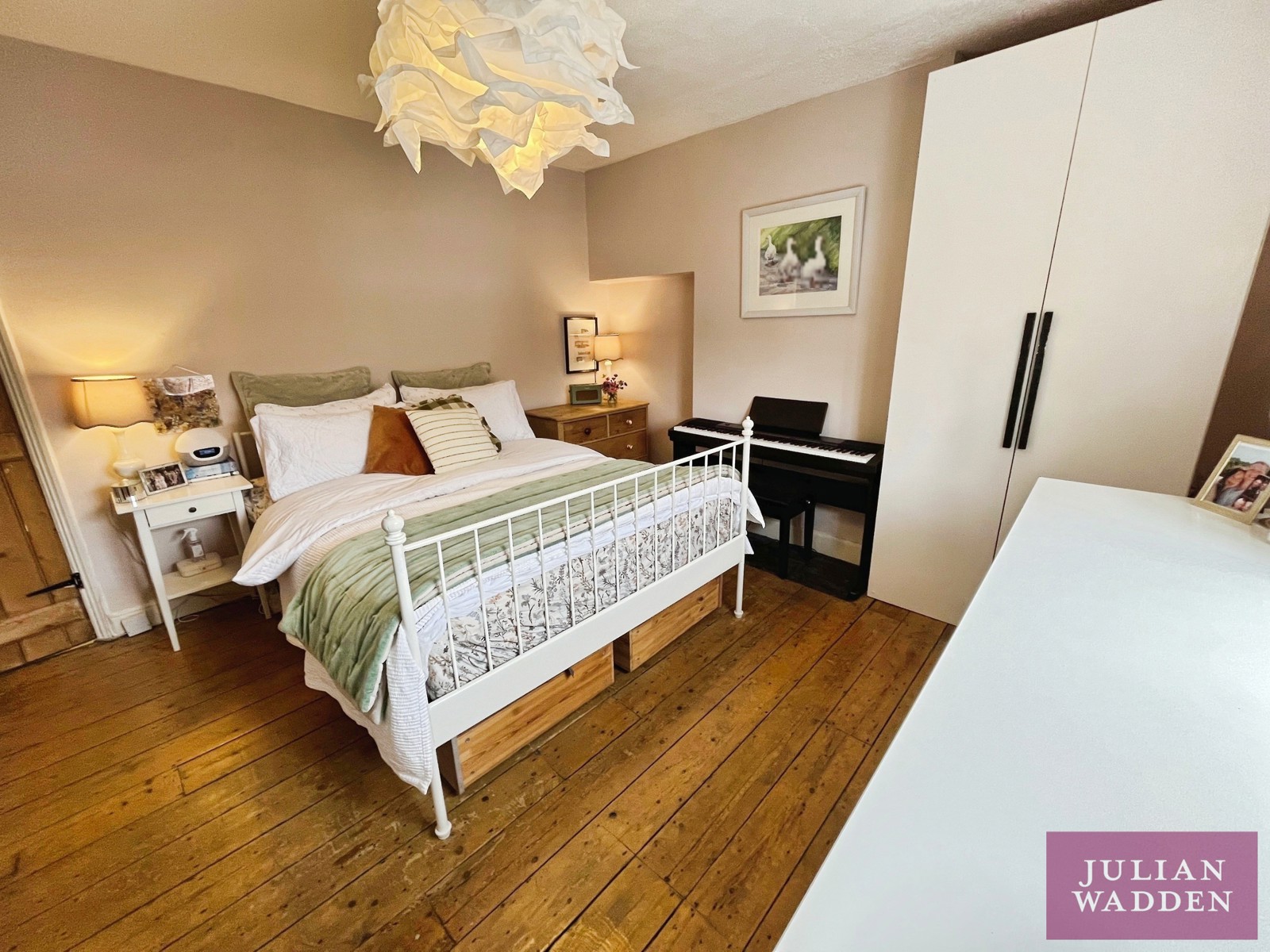 Davenfield Grove, Didsbury Village, Manchester, M20