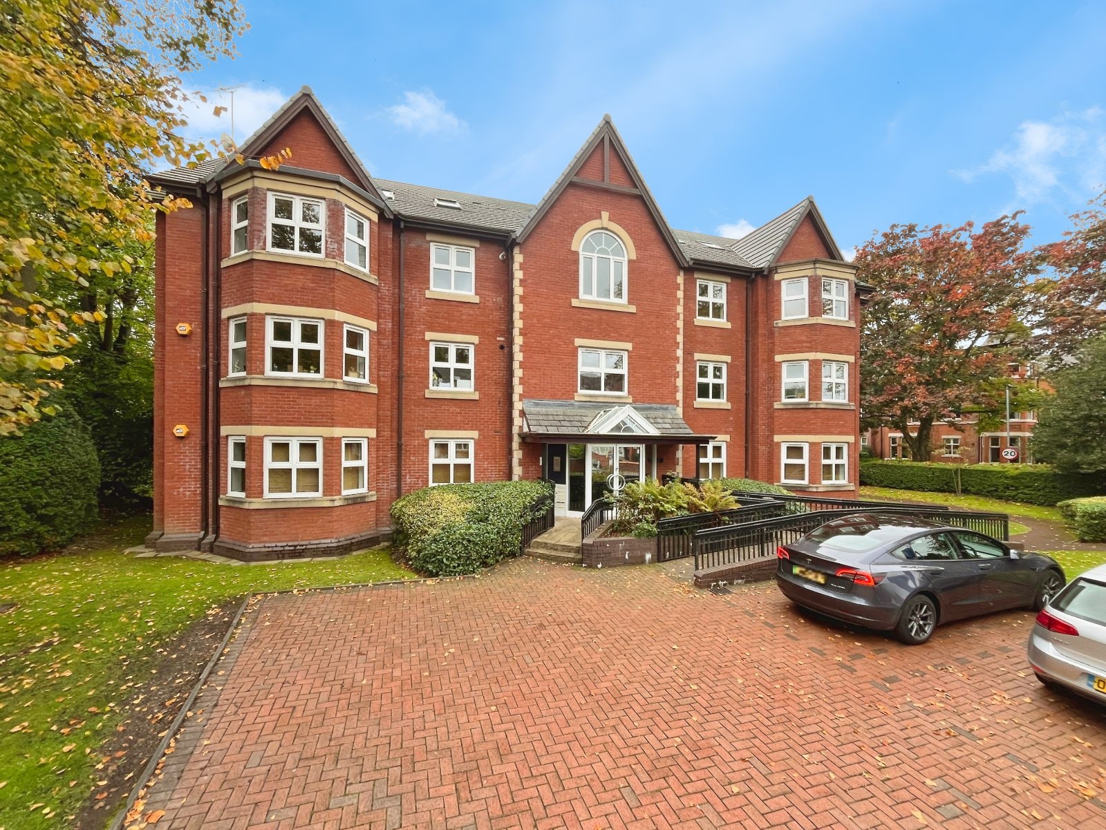 Barlow Moor Road, Didsbury, Manchester, M20