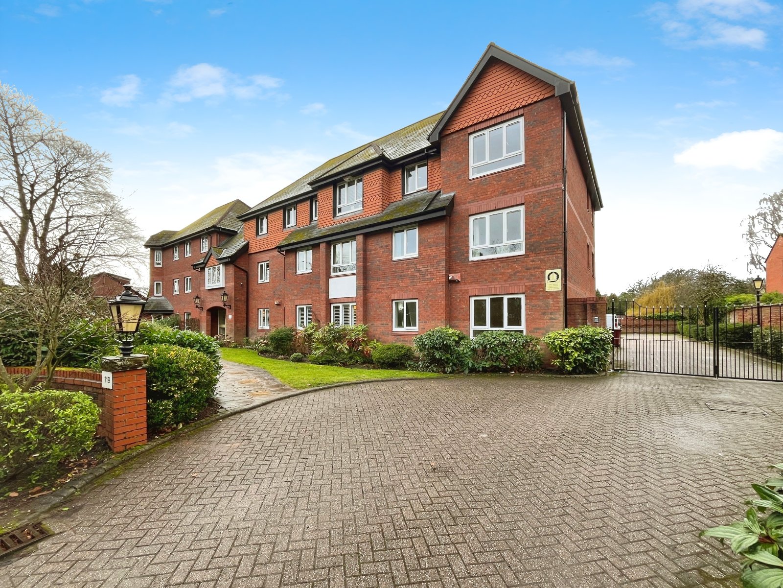 Barlow Moor Road, Didsbury, Manchester, M20