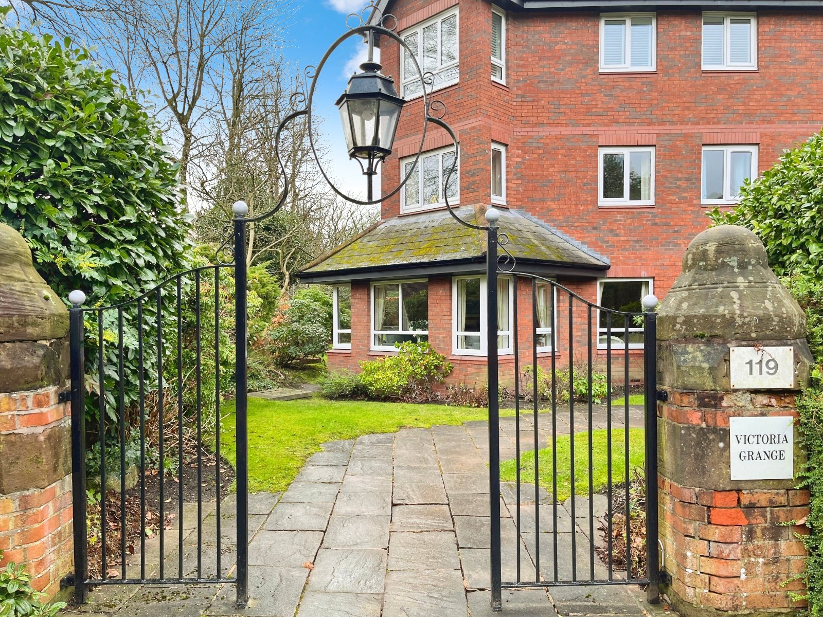 Barlow Moor Road, Didsbury, Manchester, M20
