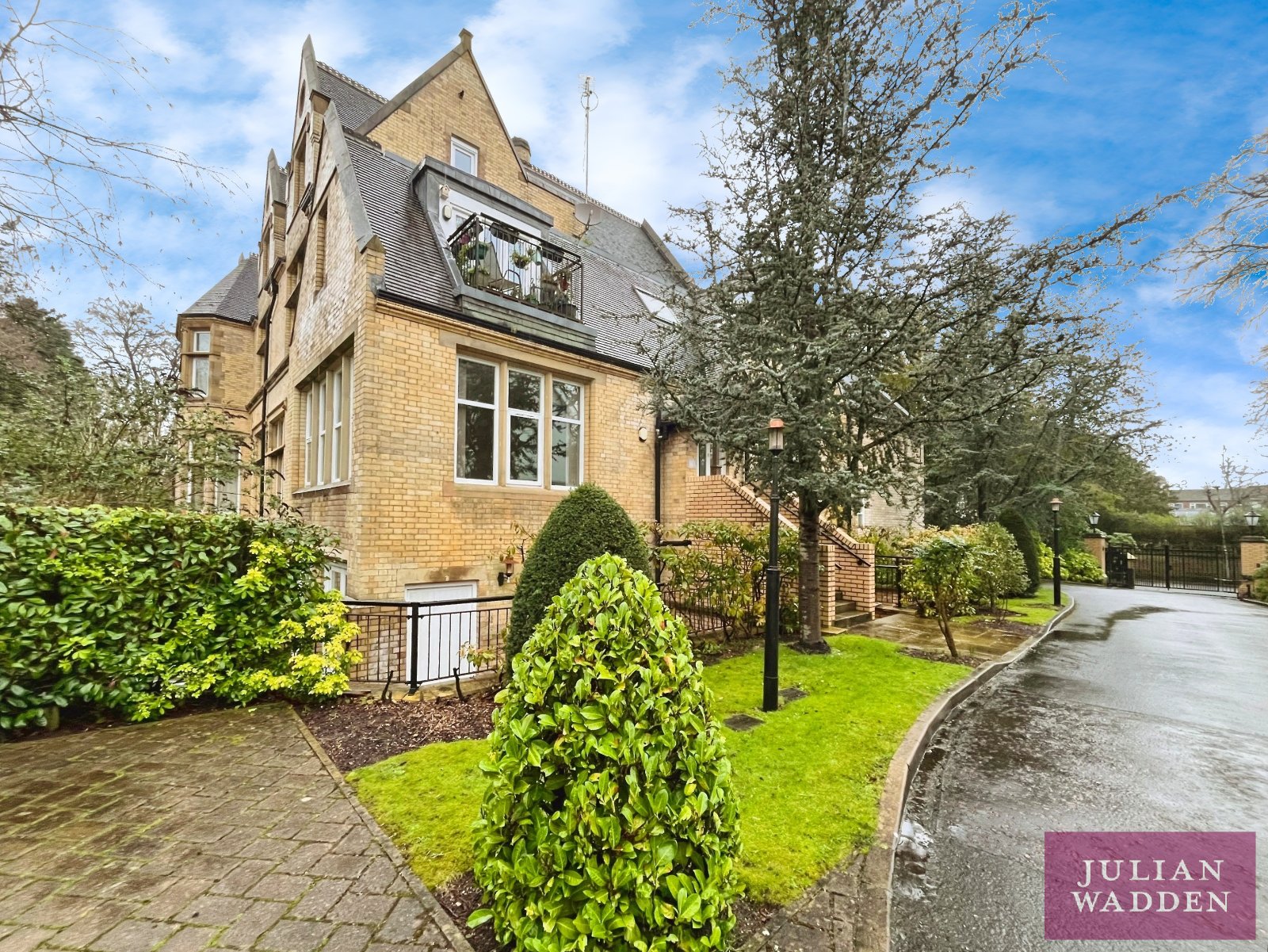 Dundreggan Gardens, Didsbury, Manchester, M20