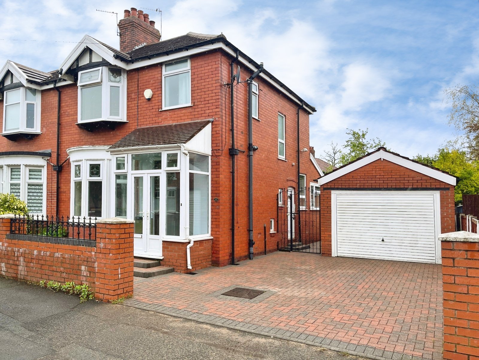 Lindsay Road, Burnage, Manchester, M19 - Julian Wadden