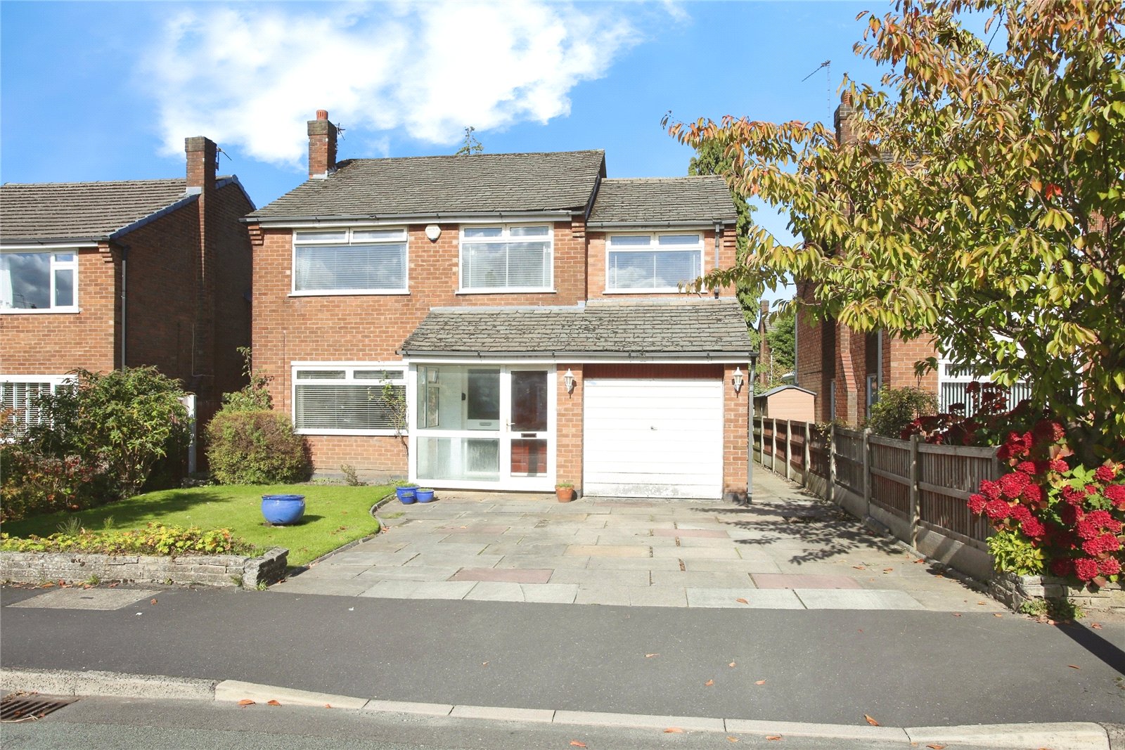 Alderdale Drive, Heaton Moor, Stockport, SK4