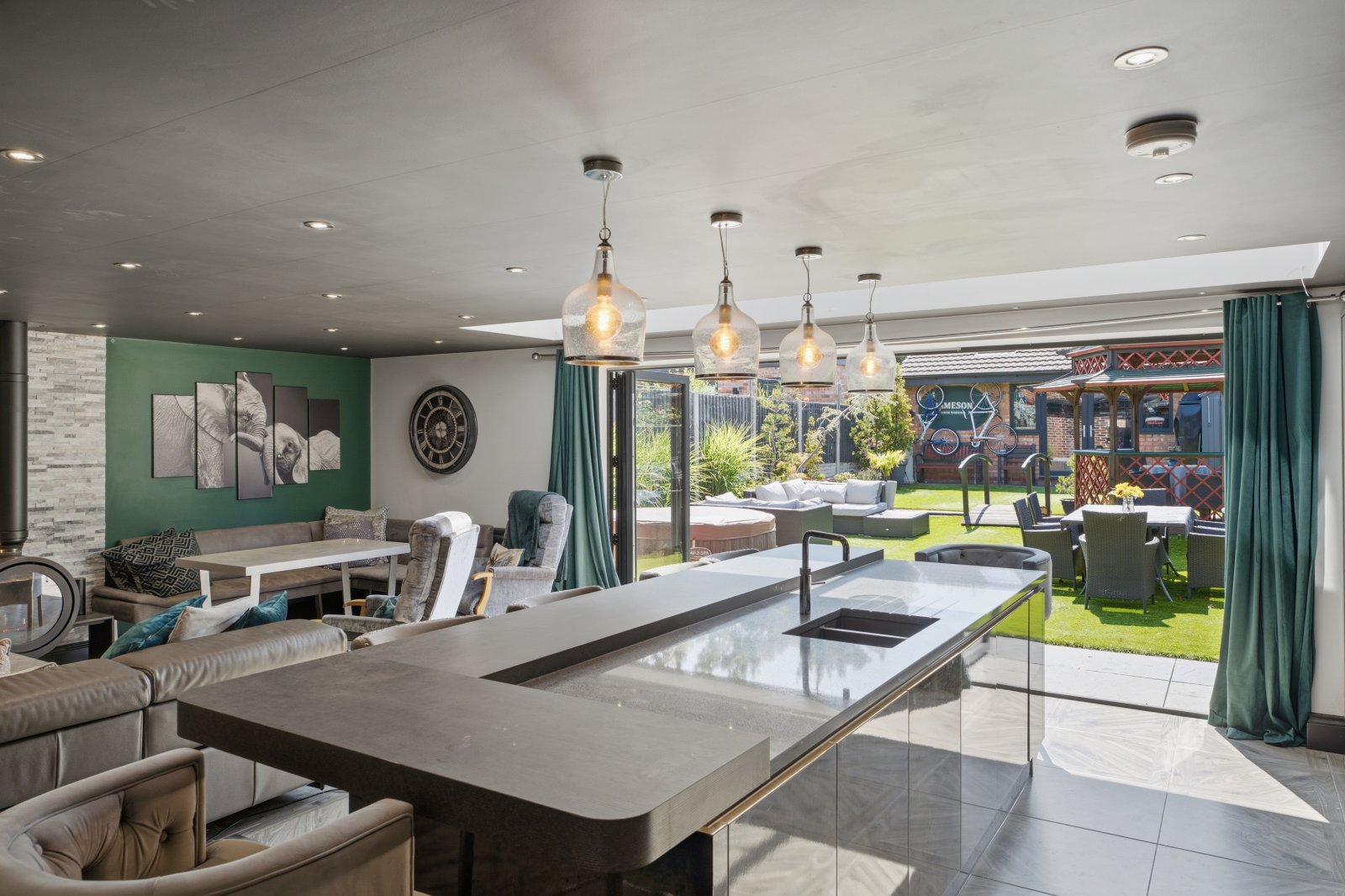 Bowerfold Lane, Heaton Norris, Stockport, SK4