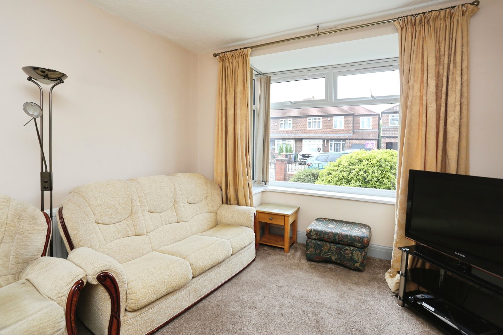 Broadstone Hall Road South, Heaton Chapel, Stockport, SK4