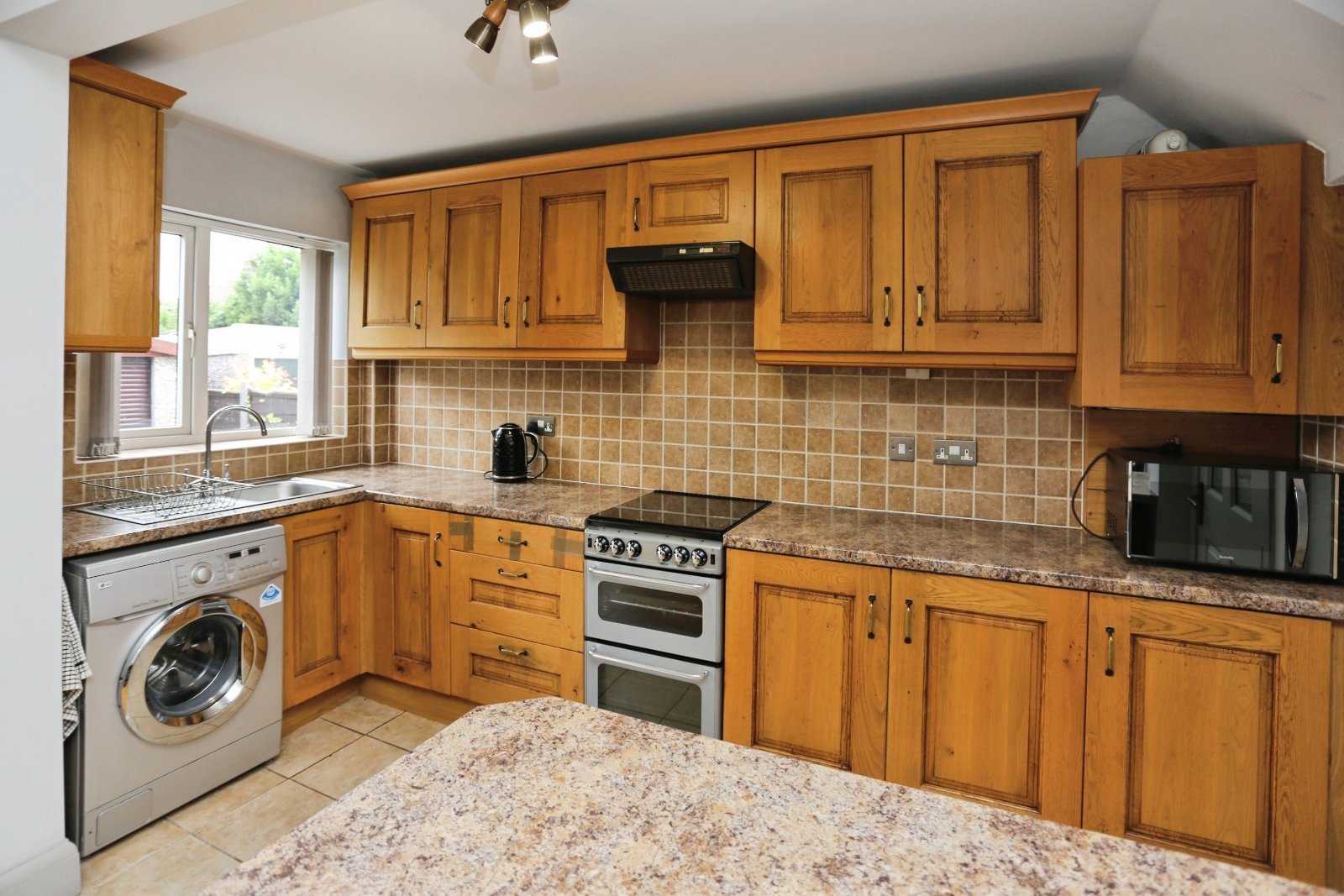 Broadstone Hall Road South, Heaton Chapel, Stockport, SK4