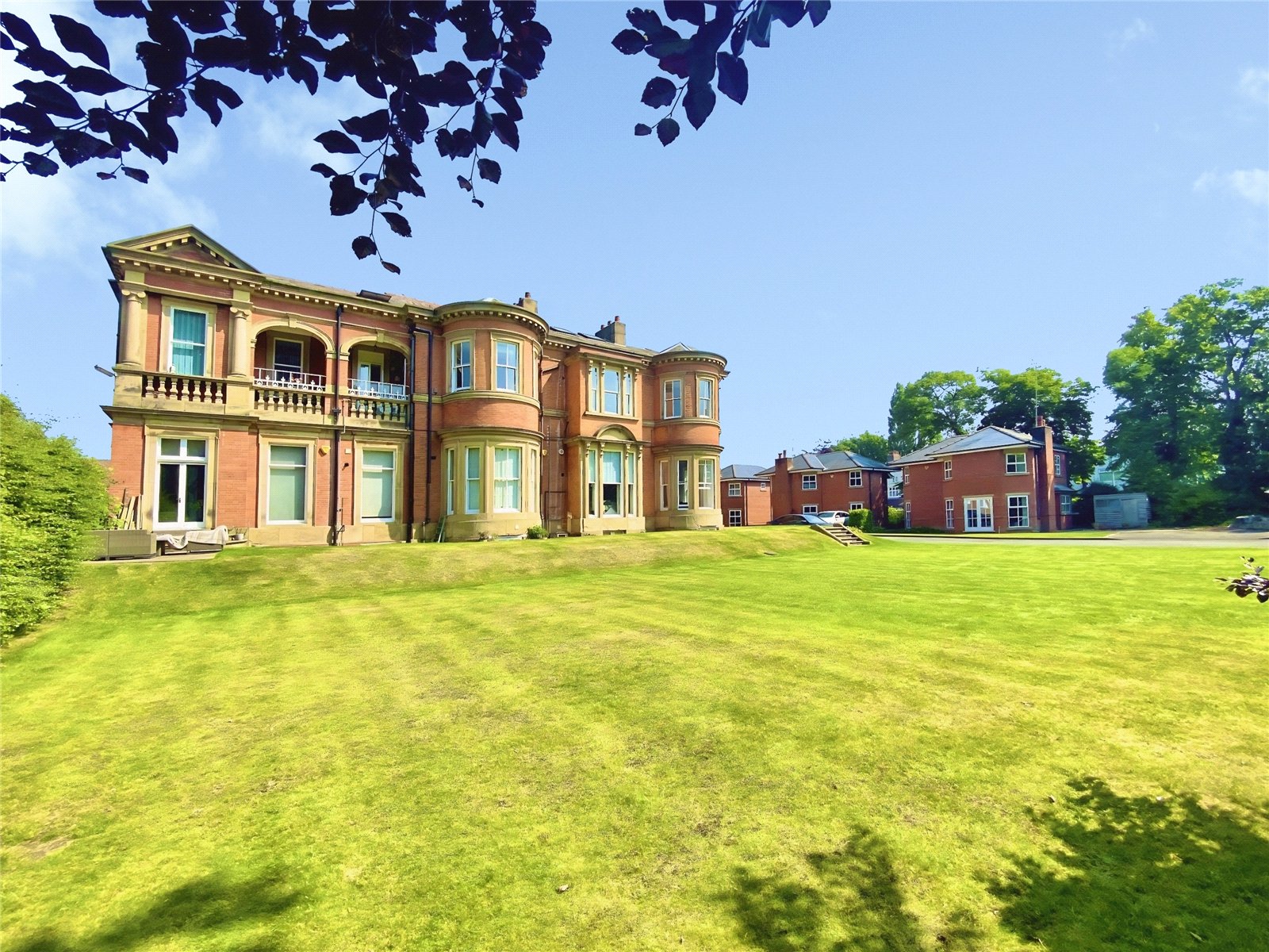 Wilmslow Road, Didsbury, Manchester, M20 - Julian Wadden