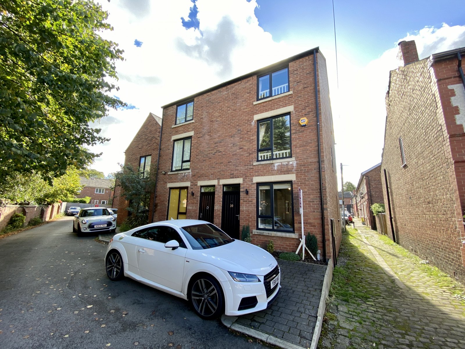 Elverston Street, Northenden, Manchester, M22 - Julian Wadden