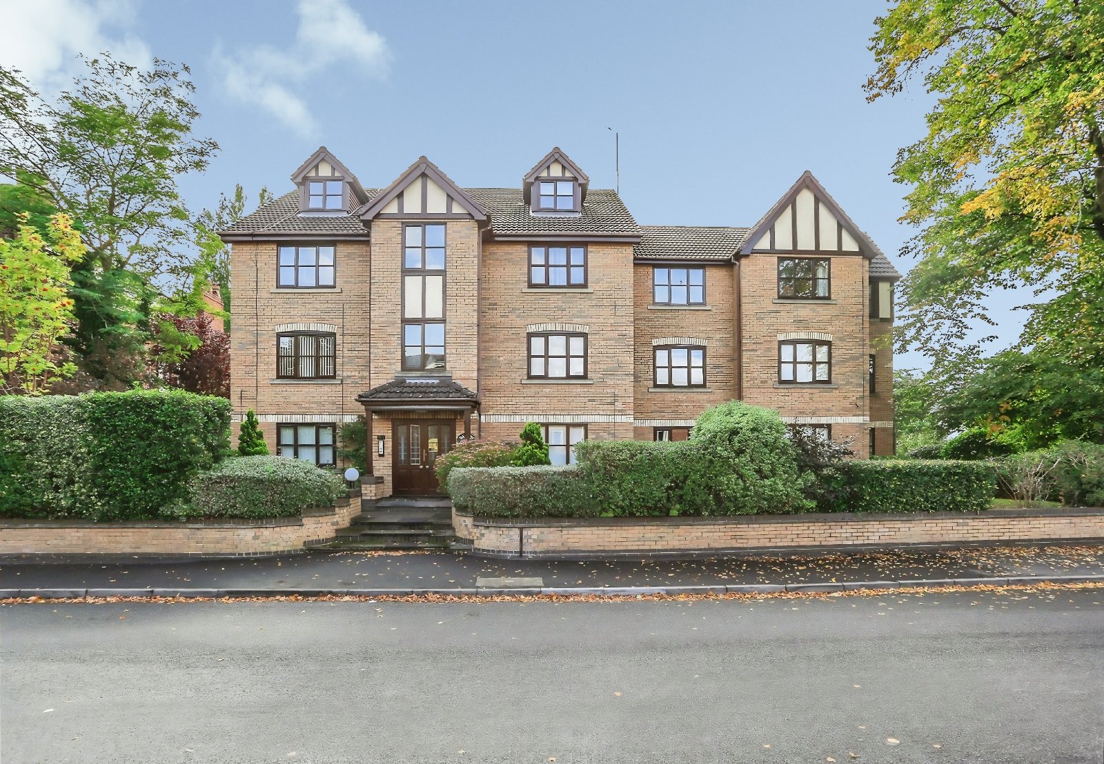 Derby Road, Heaton Moor, SK4