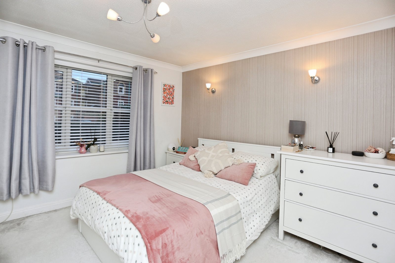 Derby Road, Heaton Moor, SK4