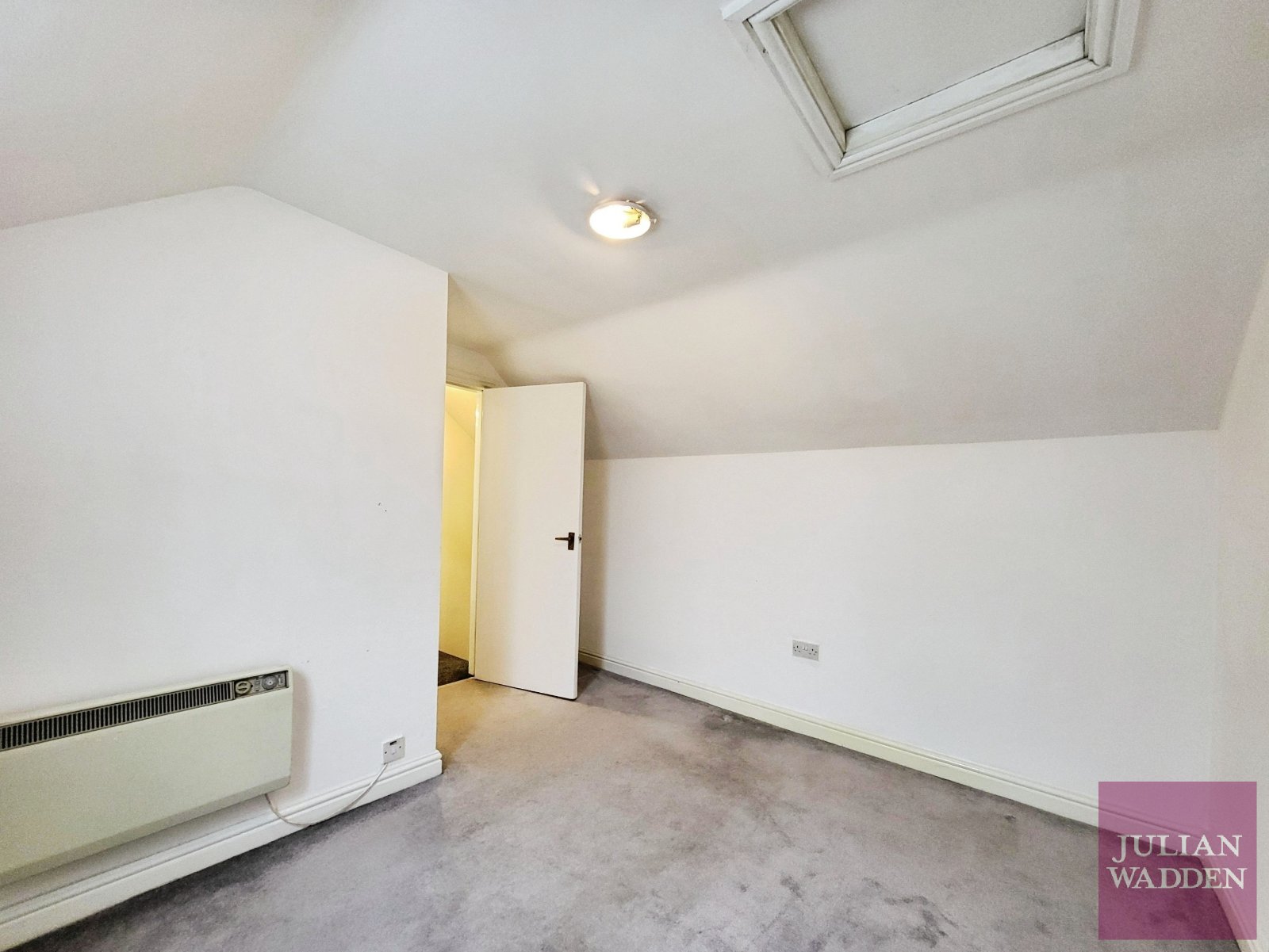 Hyde Road, Denton, Manchester, M18