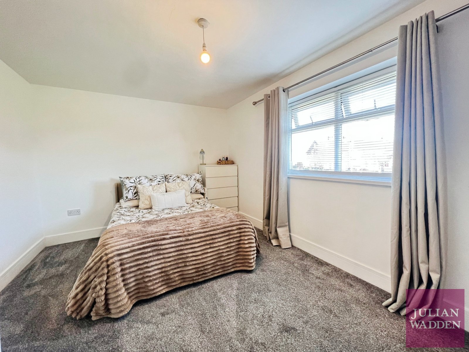 Keston Crescent, Brinnington, Stockport, SK5