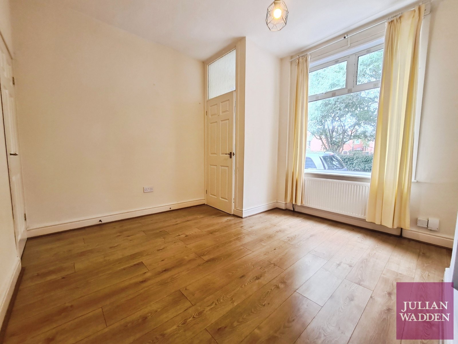 Shaw Road South, Cale Green, Stockport, SK3