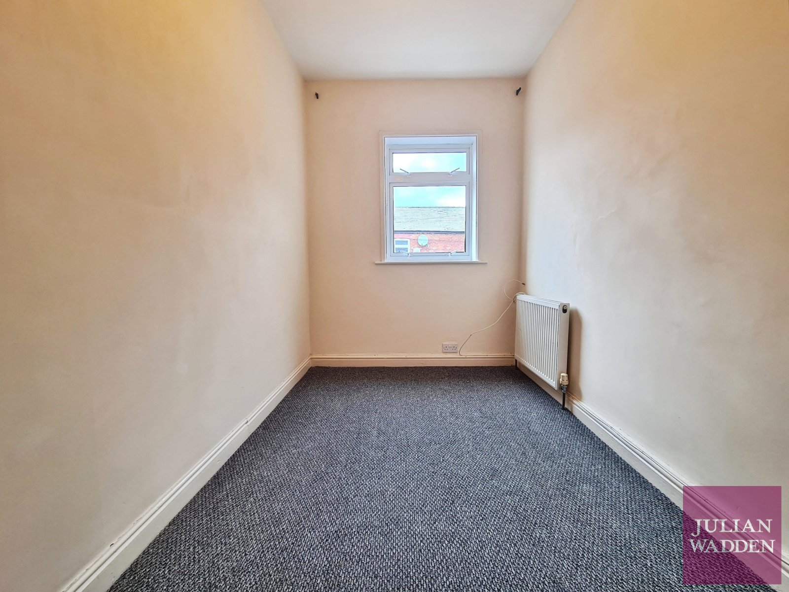 Shaw Road South, Cale Green, Stockport, SK3