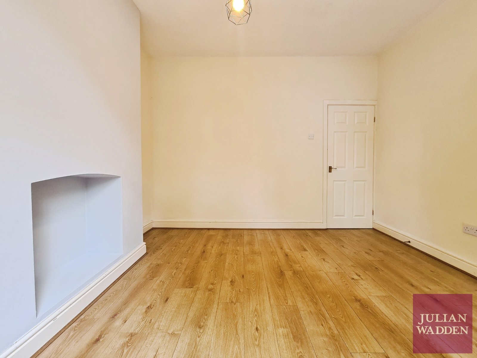 Shaw Road South, Cale Green, Stockport, SK3