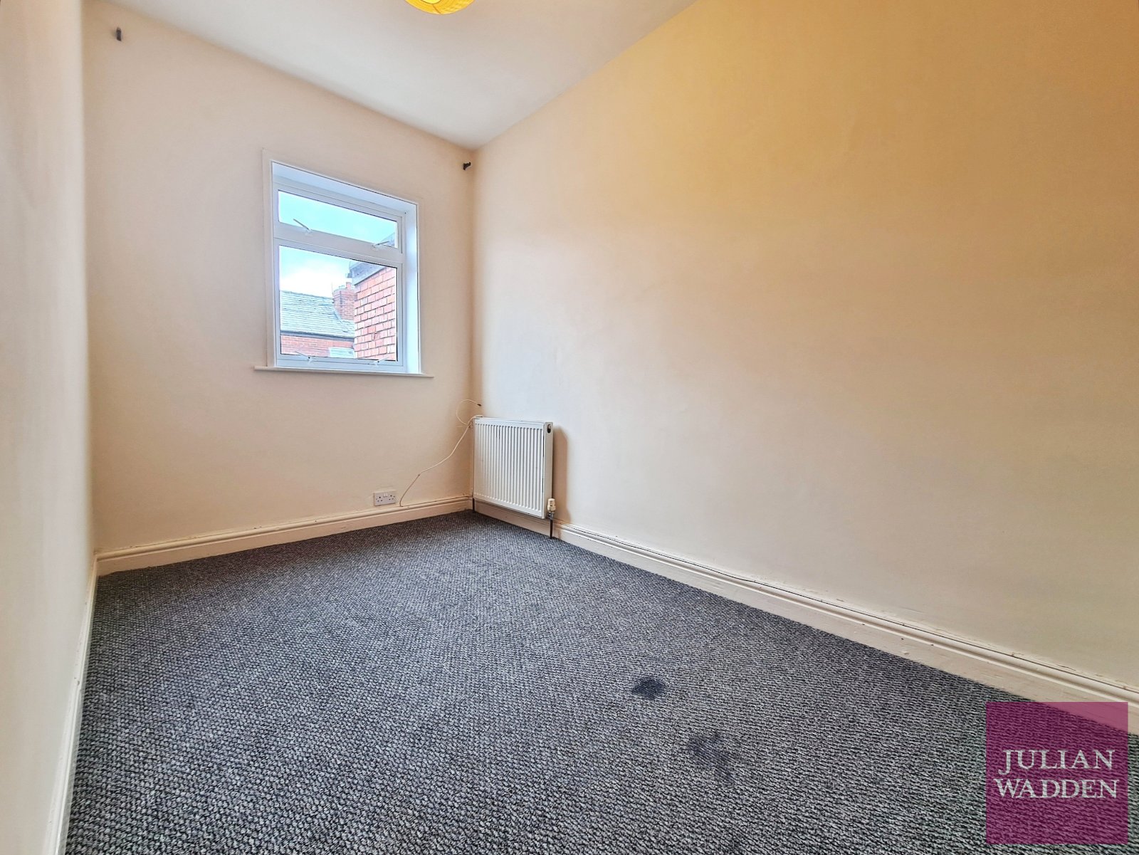 Shaw Road South, Cale Green, Stockport, SK3